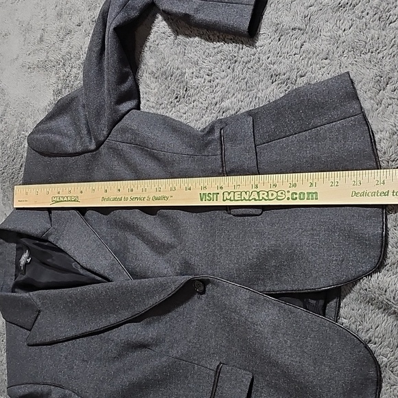 Tahari Wool Blend Charcoal Gray Professional Blazer Jacket Size 8 - Picture 7 of 7